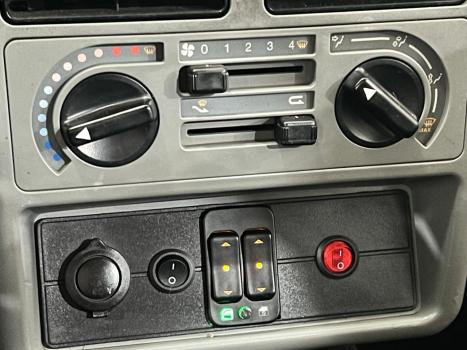 FIAT Uno 1.0 4P MILLE CELEBRATION, Foto 8