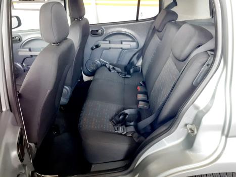 FIAT Uno 1.0 FLEX VIVACE, Foto 6
