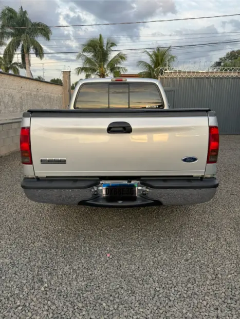 FORD F-250 3.9 XLT SUPER DUTY CABINE SIMPLES DIESEL, Foto 2