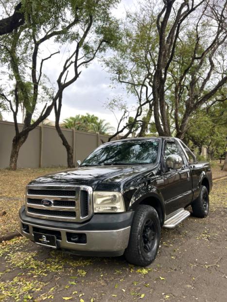 FORD F-250 3.9 XLT SUPER DUTY CABINE SIMPLES DIESEL, Foto 2