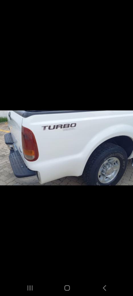 FORD F-250 4.2 XLT TURBO INTERCOOLER CABINE SIMPLES, Foto 3