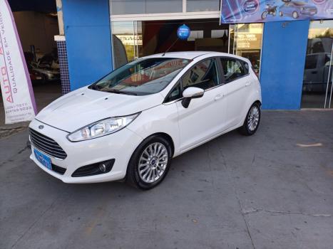 FORD Fiesta Hatch 1.6 16V 4P FLEX TITANIUM PLUS POWERSHIFT AUTOMTICO, Foto 3