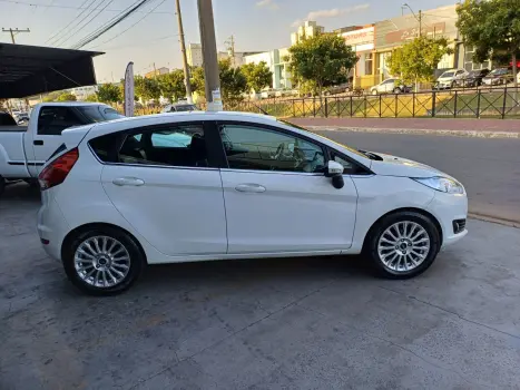 FORD Fiesta Hatch 1.6 16V 4P FLEX TITANIUM PLUS POWERSHIFT AUTOMTICO, Foto 5