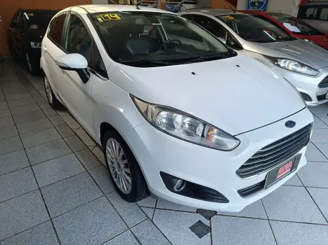 FORD Fiesta Hatch 1.6 16V 4P FLEX TITANIUM POWERSHIFT AUTOMTICO, Foto 2