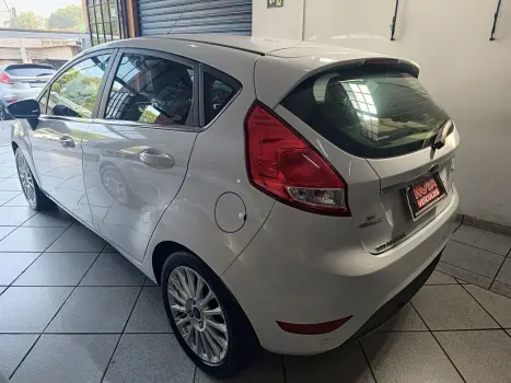 FORD Fiesta Hatch 1.6 16V 4P FLEX TITANIUM POWERSHIFT AUTOMTICO, Foto 5