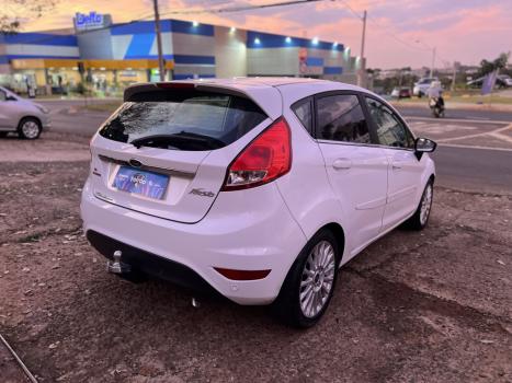 FORD Fiesta Hatch 1.6 16V 4P FLEX TITANIUM PLUS POWERSHIFT AUTOMTICO, Foto 8