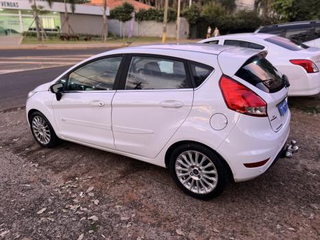 FORD Fiesta Hatch 1.6 16V 4P FLEX TITANIUM PLUS POWERSHIFT AUTOMTICO, Foto 10