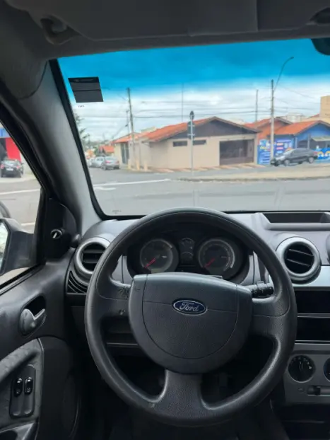 FORD Fiesta Hatch 1.6 4P FLEX, Foto 9