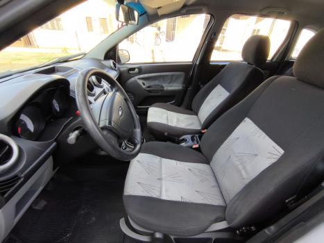 FORD Fiesta Hatch 1.6, Foto 2