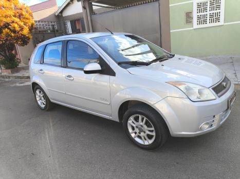 FORD Fiesta Hatch 1.6, Foto 1