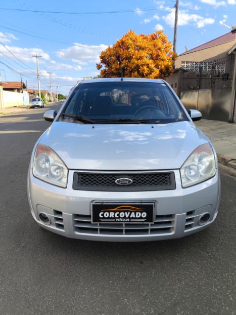FORD Fiesta Hatch 1.6, Foto 4