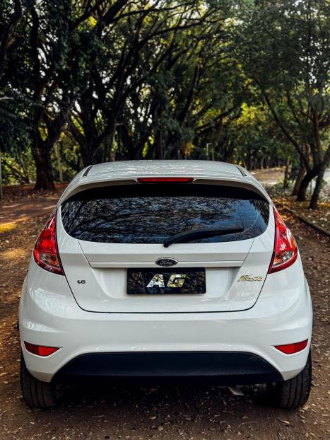 FORD Fiesta Hatch 1.6, Foto 9