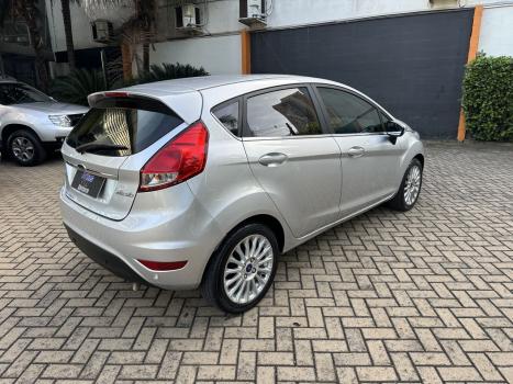 FORD Fiesta Hatch 1.6 16V 4P FLEX TITANIUM POWERSHIFT AUTOMTICO, Foto 5