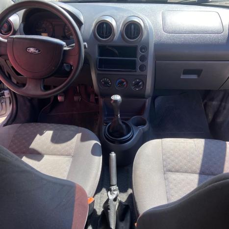 FORD Fiesta Hatch 1.6 4P, Foto 6