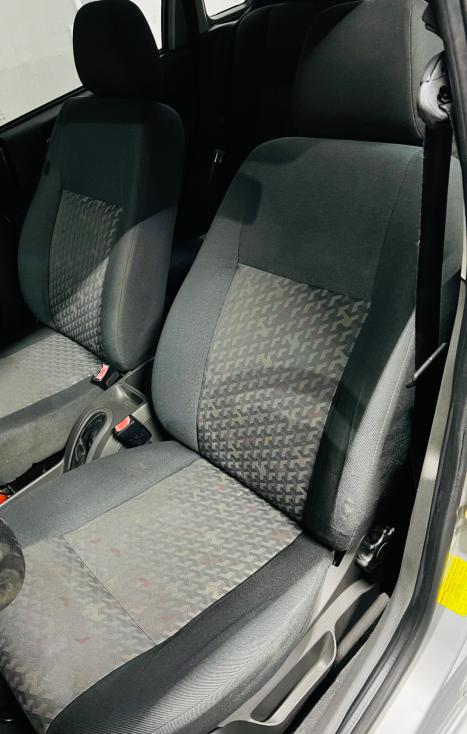 FORD Fiesta Hatch 1.6, Foto 8