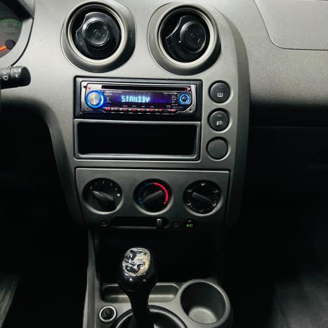 FORD Fiesta Hatch 1.6, Foto 11