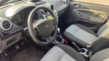 FORD Fiesta Hatch 1.6 4P FLEX, Foto 2
