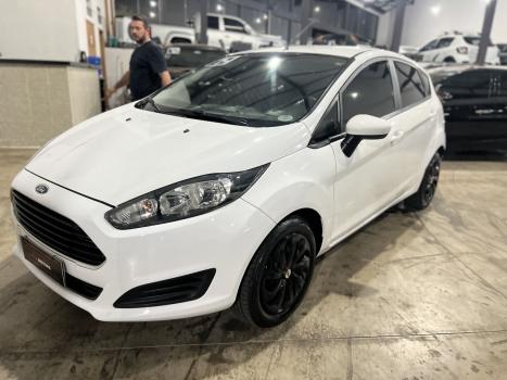 FORD Fiesta Hatch 1.6, Foto 2