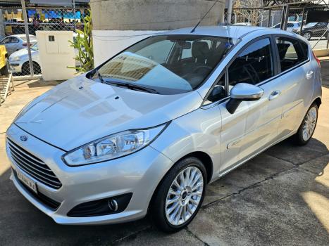 FORD Fiesta Hatch 1.6 16V 4P FLEX TITANIUM POWERSHIFT AUTOMTICO, Foto 2