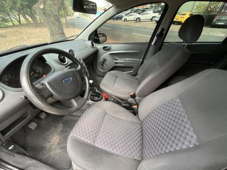 FORD Fiesta Hatch 1.6 4P, Foto 5