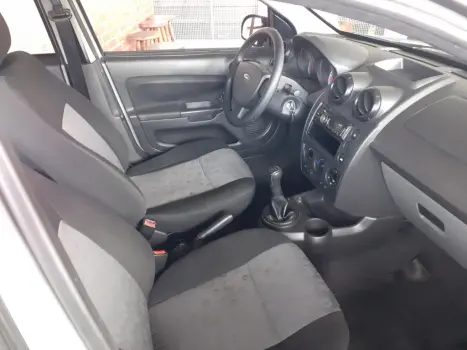 FORD Fiesta Hatch 1.6 4P ROCAM FLEX, Foto 5