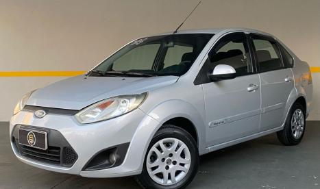 FORD Fiesta Sedan 1.6 4P ROCAM FLEX, Foto 1