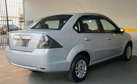 FORD Fiesta Sedan 1.6 4P ROCAM FLEX, Foto 4
