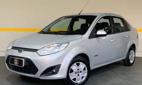 FORD Fiesta Sedan 1.6 4P ROCAM FLEX, Foto 1