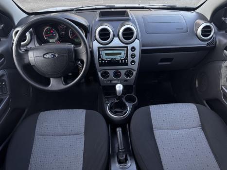 FORD Fiesta Sedan 1.6 4P ROCAM FLEX, Foto 2