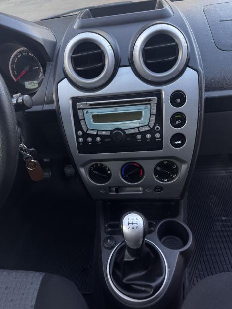 FORD Fiesta Sedan 1.6 4P ROCAM FLEX, Foto 32