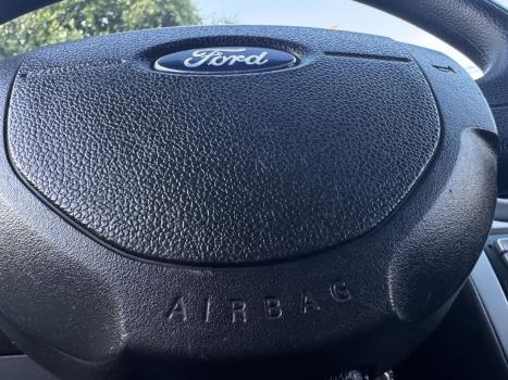 FORD Fiesta Sedan 1.6 4P ROCAM FLEX, Foto 39