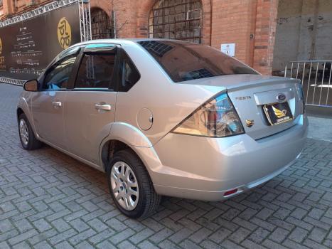 FORD Fiesta Sedan 1.6 4P ROCAM FLEX, Foto 2