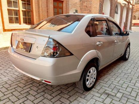 FORD Fiesta Sedan 1.6 4P ROCAM FLEX, Foto 4