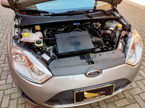 FORD Fiesta Sedan 1.6 4P ROCAM FLEX, Foto 8