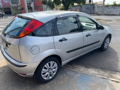 FORD Focus Hatch 1.6 4P, Foto 7