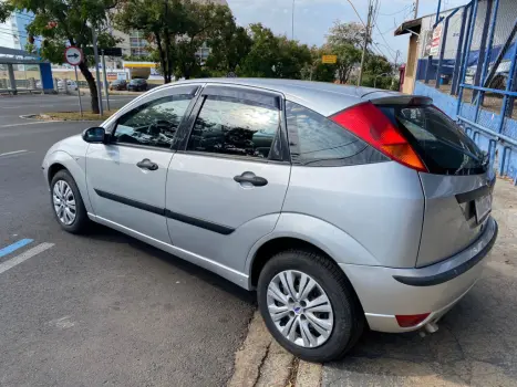 FORD Focus Hatch 1.6 4P, Foto 5