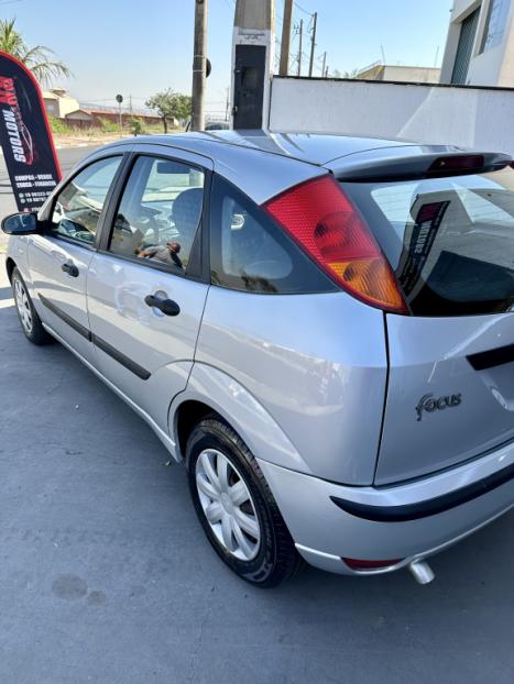 FORD Focus Hatch 1.6 16V 4P FLEX GL, Foto 4