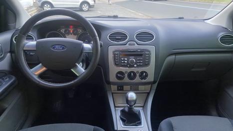 FORD Focus Hatch 1.6 4P, Foto 9