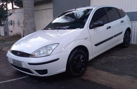 FORD Focus Hatch 1.6 4P GLX, Foto 4