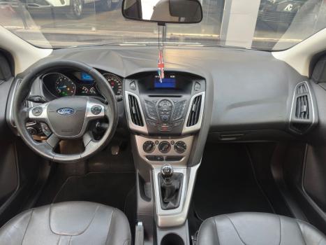 FORD Focus Hatch 1.6 16V 4P SE FLEX, Foto 6