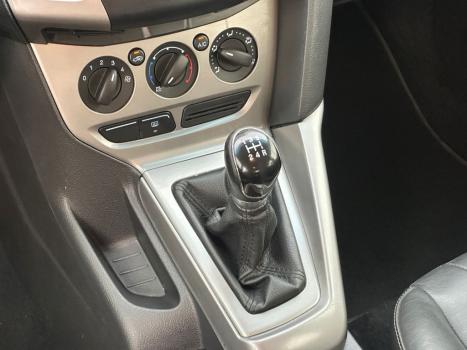FORD Focus Hatch 1.6 16V 4P SE FLEX, Foto 10