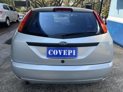 FORD Focus Hatch 1.8 16V 4P, Foto 3