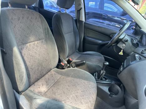 FORD Focus Hatch 1.8 16V 4P, Foto 6