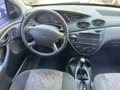 FORD Focus Hatch 1.8 16V 4P, Foto 7
