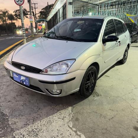 FORD Focus Hatch 2.0 16V 4P GLX, Foto 1