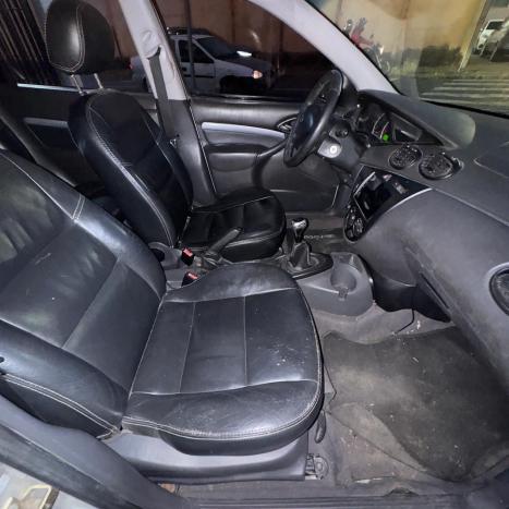 FORD Focus Hatch 2.0 16V 4P GLX, Foto 7
