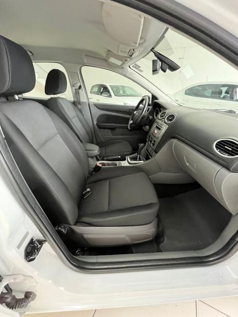 FORD Focus Hatch 2.0 16V 4P FLEX AUTOMTICO, Foto 9
