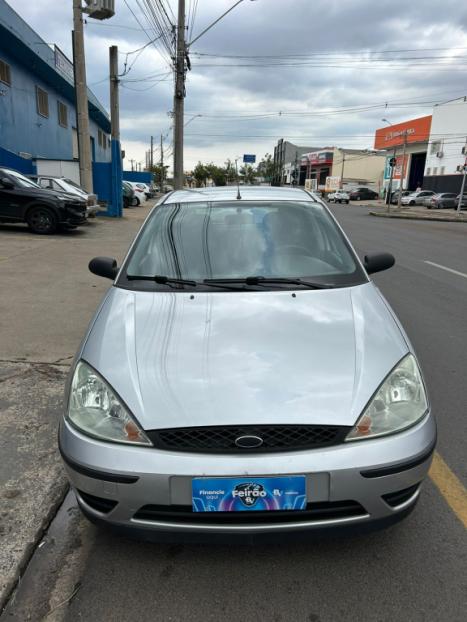 FORD Focus Sedan 1.6 4P GL, Foto 5