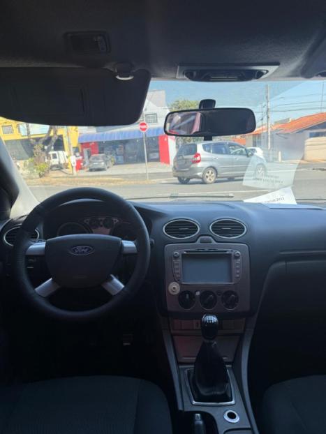 FORD Focus Sedan 1.6 16V 4P GL FLEX, Foto 13