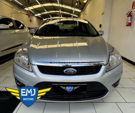 FORD Focus Sedan 2.0 16V 4P GLX AUTOMTICO, Foto 2